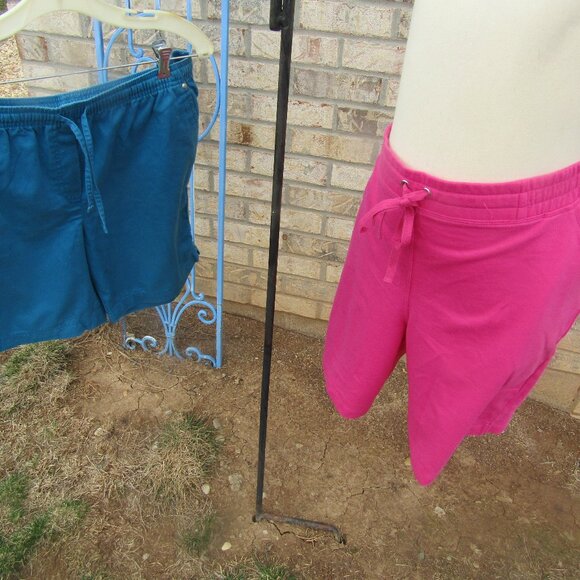 womens shorts - Picture 1 of 5